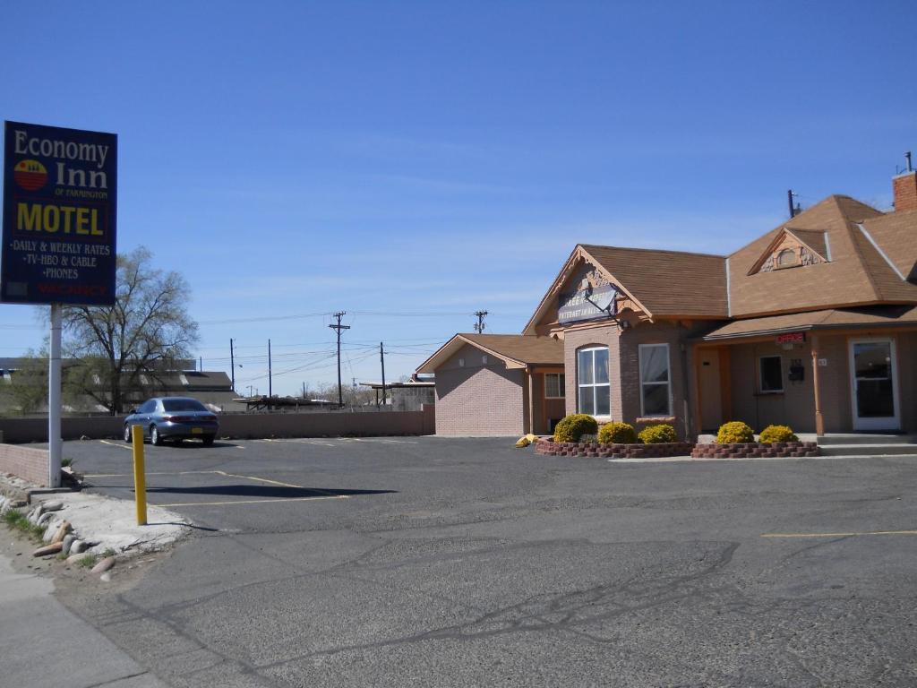 Economy Inn Farmington Exterior photo