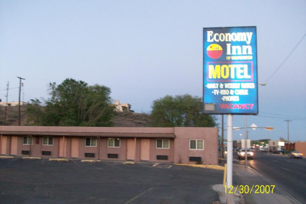 Economy Inn Farmington Exterior photo